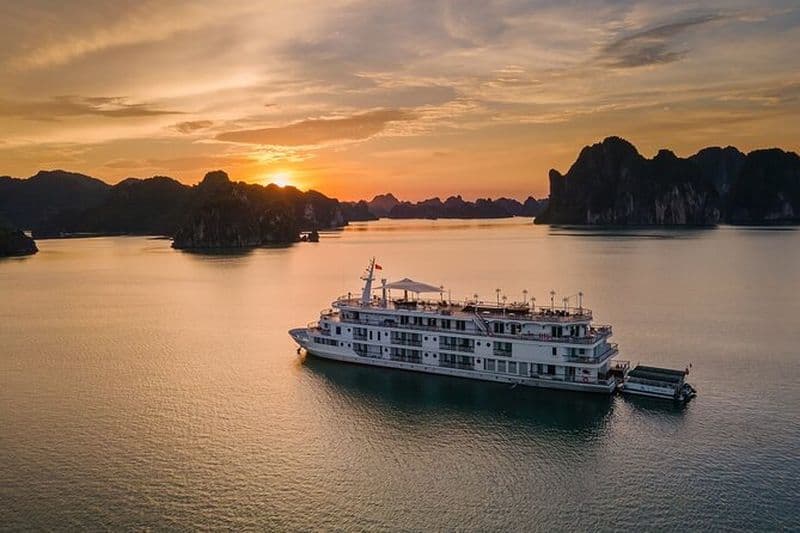 Croisière Paradise Elegance 2 jours 1 nuit Visite de la baie d'Halong