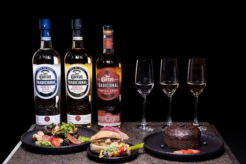 Expérience de dégustation et d'accords mets et vins