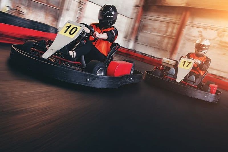 Cracovie: Go Karting intérieur avec transferts aller-retour facultatifs