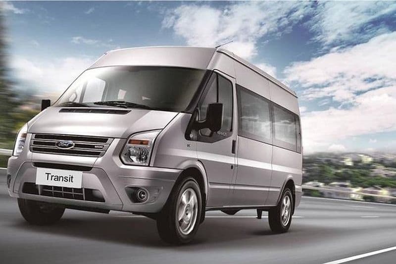 Transferts aéroport (aéroport - Ho Chi Minh, voiture privée 16 places)