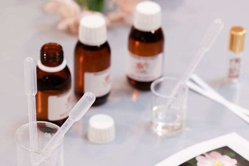 Cours de parfumerie et visite guidée de Fragonard à GRASSE