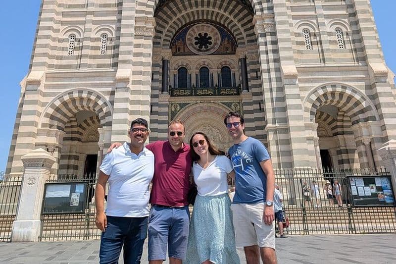 Plongée dans le Marseille Authentique avec un local