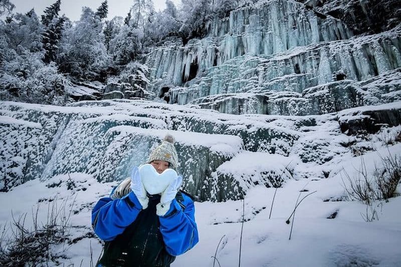 Rovaniemi : visite du canyon de Korouoma et des cascades gelées avec barbecue