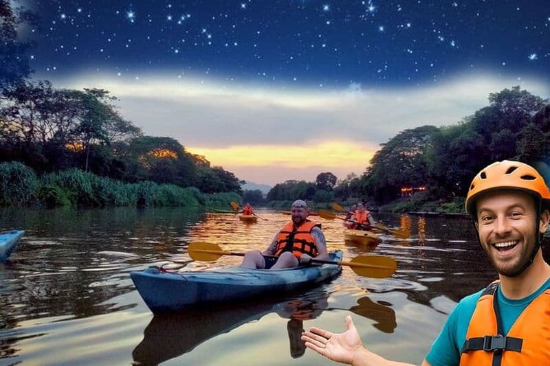 Chiang Mai: Kayak sous les étoiles – à 6 km du cœur de la ville