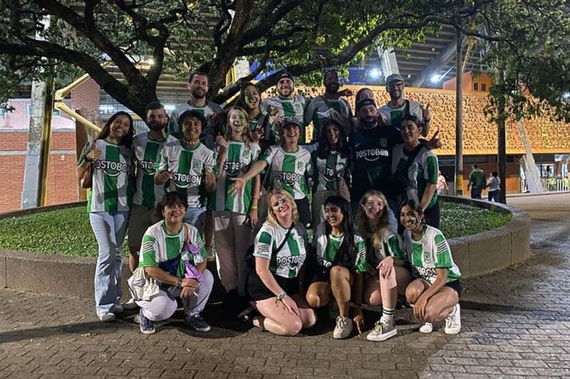 Profitez d'un match de football au stade de Medellín