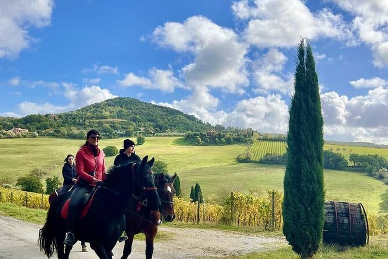 Équitation à Montepulciano Toscane, déjeuner à la ferme