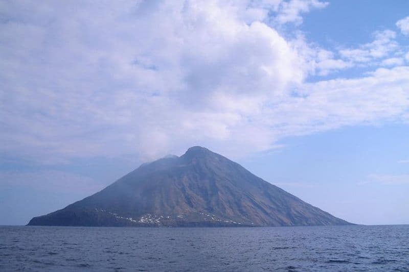 7 jours de voile et de trekking dans les îles Éoliennes