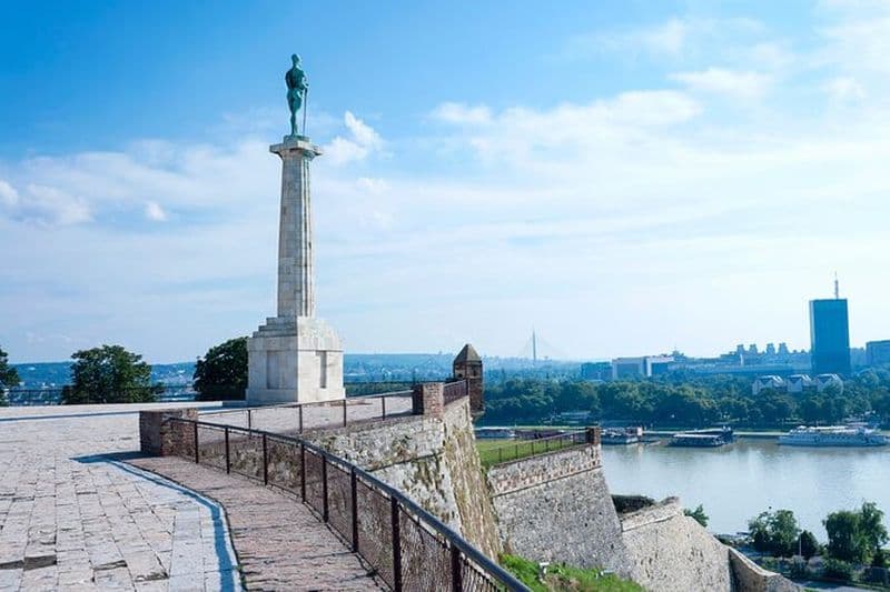 Chasse au trésor et visite autoguidée des points forts de Belgrade