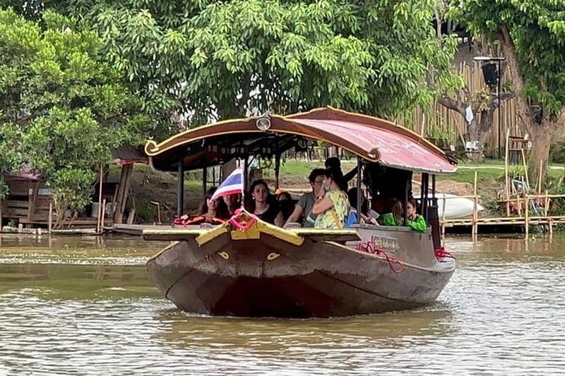 Croisière sur le fleuve Chiang Mai Mae Ping et visite de la ferme thaïlandaise