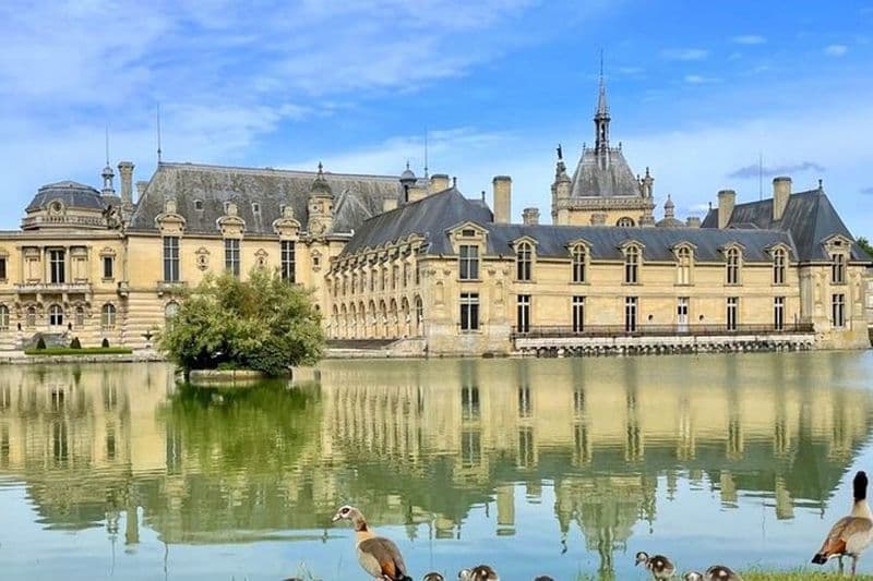 Billet Visite privée du Château de Chantilly et du Château d'Ecouen au départ de Paris