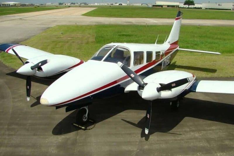 Transfert en avion entre l'aéroport de Colombo (CMB) et l'aéroport de Katukurunda (KTY)