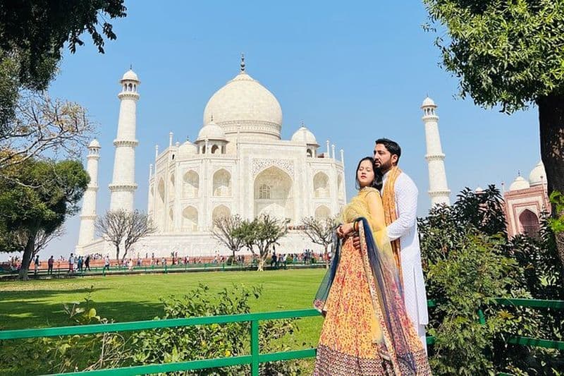 Excursion privée au Taj Mahal et au fort d'Agra en train Superfast - tout compris
