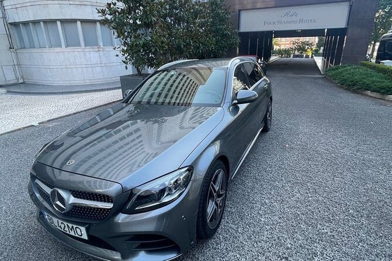 Visite de Lisbonne et de ses environs avec un chauffeur privé