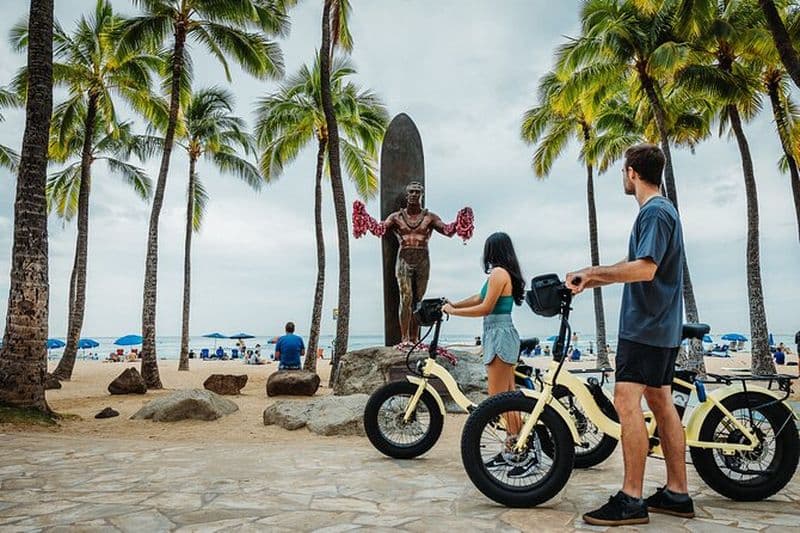 Location de vélos électriques Waikiki et Diamond Head