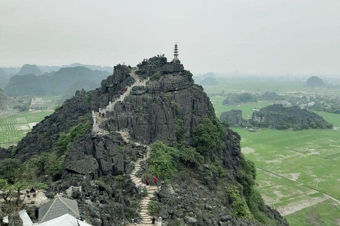 Excursion d'une journée à Ninh Binh de Hanoï à Hoa Lu, Tam Coc et Mua Cave en bateau et à vélo