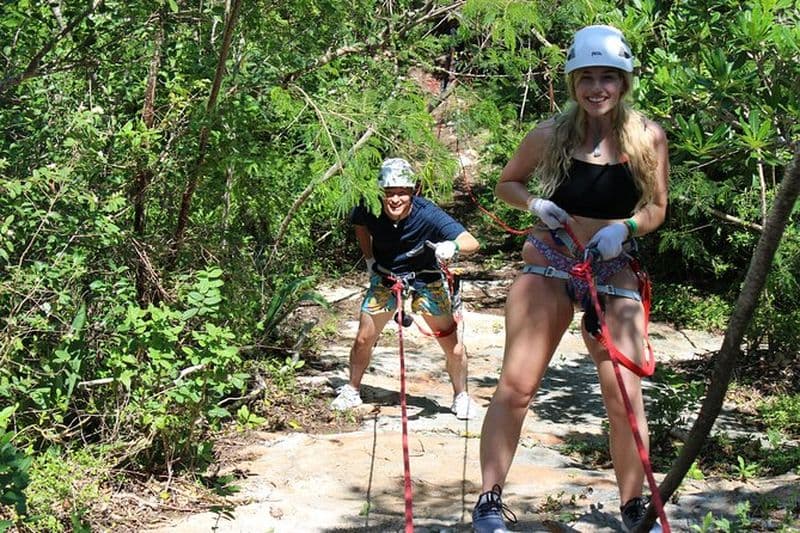 Cliff Hangers : descente en rappel et escalade au Scape Park, Punta Cana