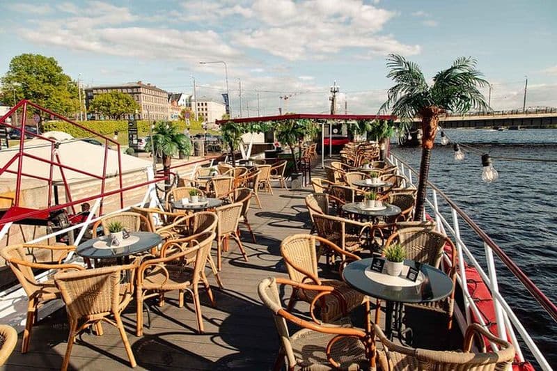 Croisière panoramique sur la Daugava à bord du bateau Vecrīga