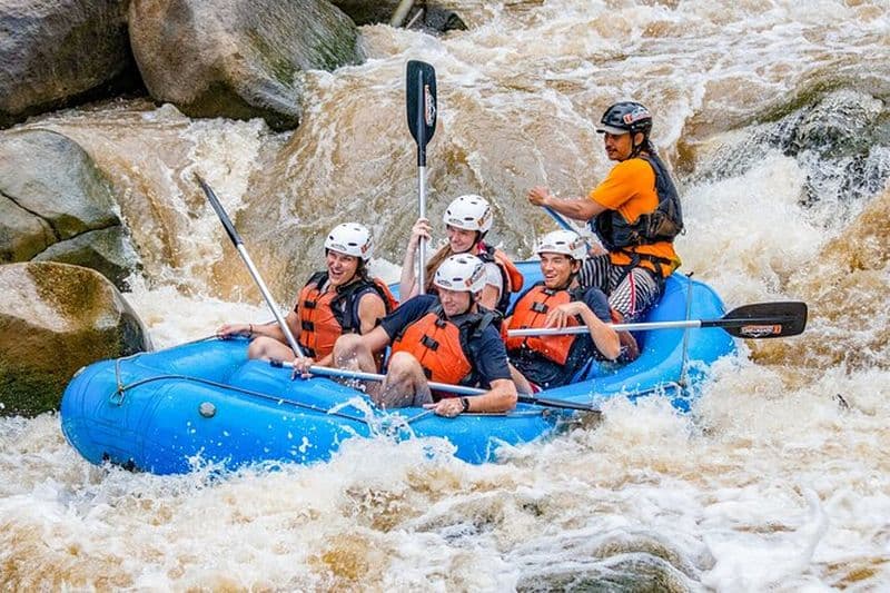 Aventure de rafting en eau vive