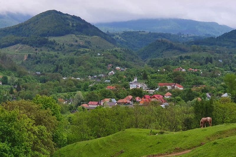 Grottes privées de 2 jours en Roumanie avec l'opéra de Brancusi