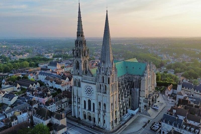 Visite guidée à pied de Chartres avec une APP