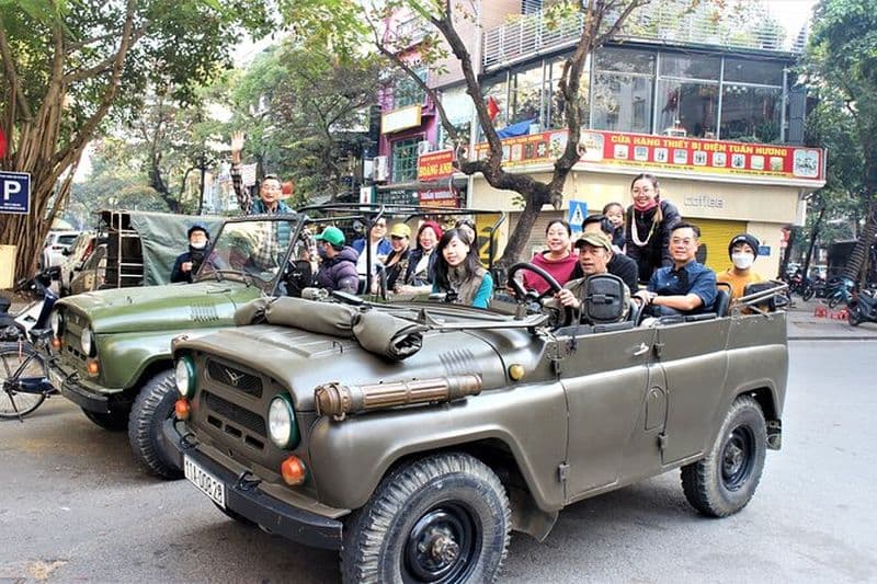 Excursions en jeep à Hanoi menées par des femmes : ville et rivière Rouge, demi-journée
