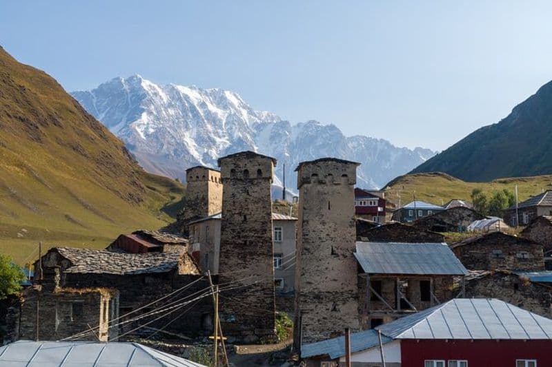 Safari 4x4 dans les villages de montagne de Svaneti, visite de Kutaisi