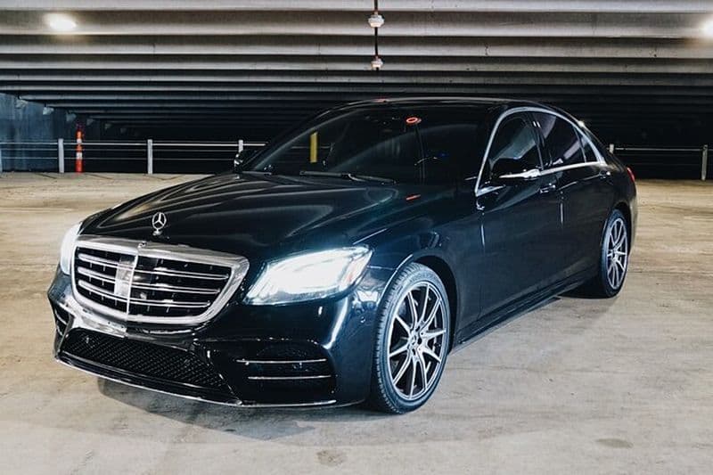 Transfert aéroport avec chauffeur au départ de Seattle en berline exécutive