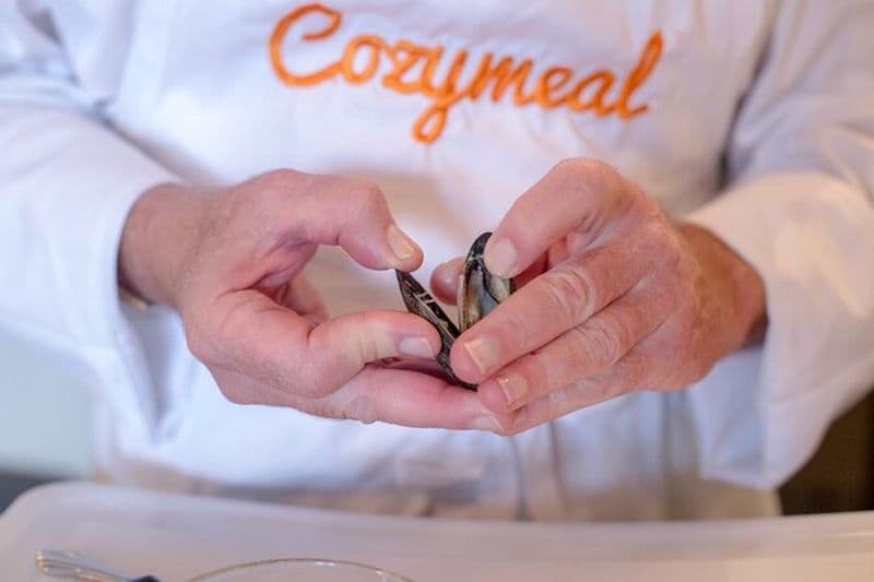 Billet Cours de cuisine de tapas près des Ramblas + vin (4 - repas de plat)