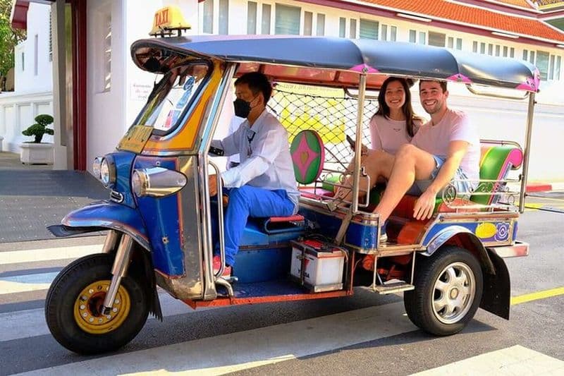 Visite privée d'une demi-journée en tuk-tuk de la vieille ville de Chiang Mai