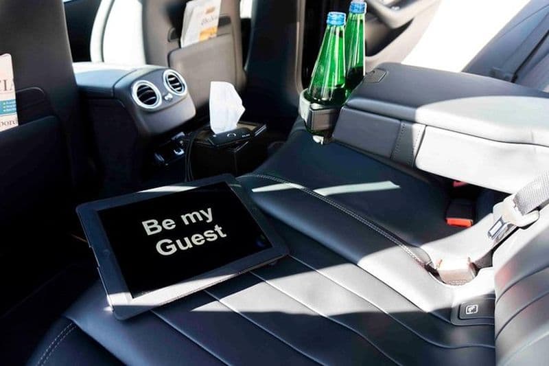 Transfert de luxe à l'aéroport Chopin de Varsovie en limousine privée