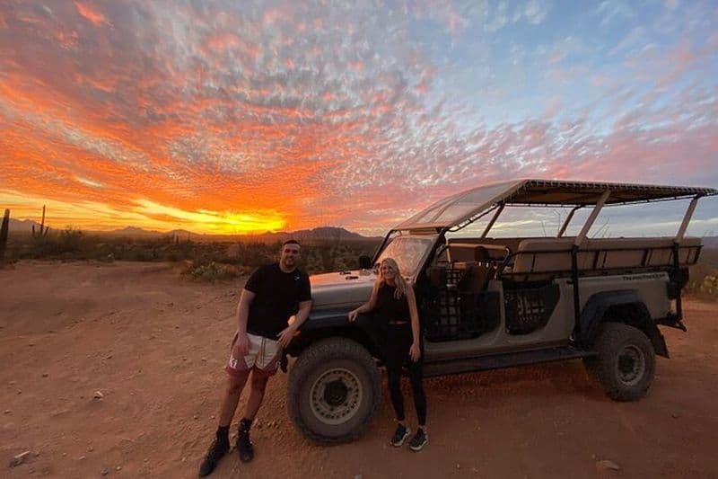 Excursion en jeep dans le désert de Sonora au coucher du soleil