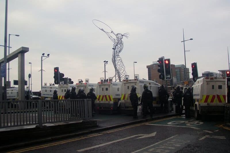Belfast Troubles Murals Street Art et Peace Wall Walking Tour