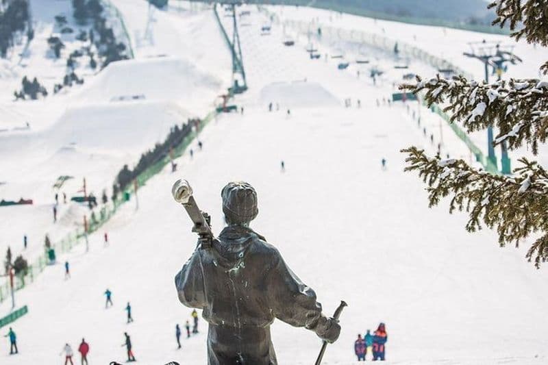 Transfert privé aller-retour vers la station de ski Nanshan depuis Pékin