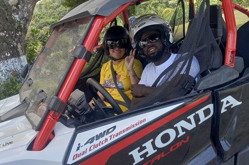 Tyroliennes / Horse Back Ride & Swim et VTT ou Dune Buggy.