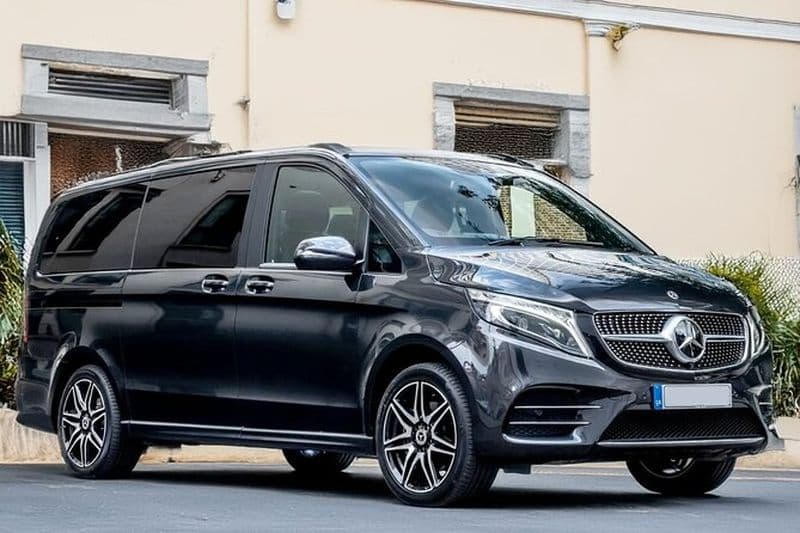 Francfort: Transfert privé depuis/vers l'aéroport et la ville