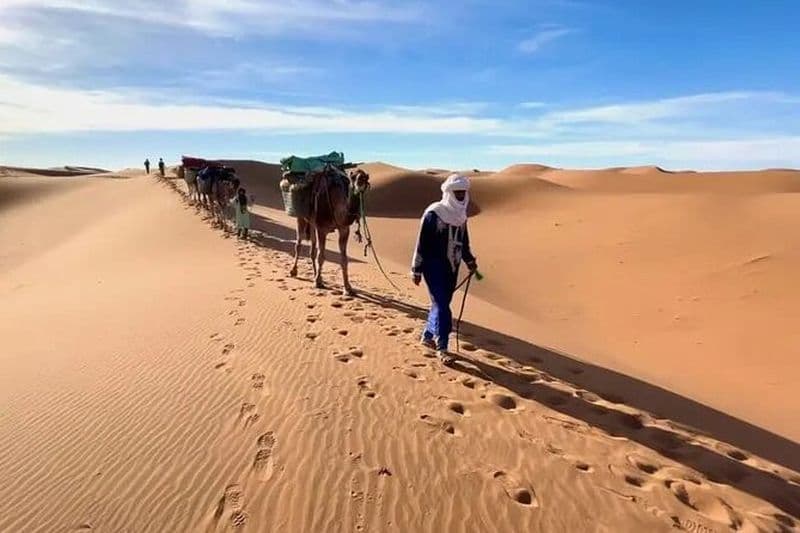 Désert et expérience de yoga au Maroc Mhamid