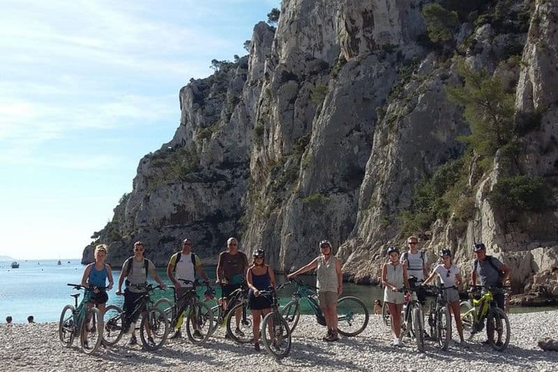 Excursion sur le bord de mer de Marseille : visite en vélo tout-terrain électrique d'une demi-journée de Cassis