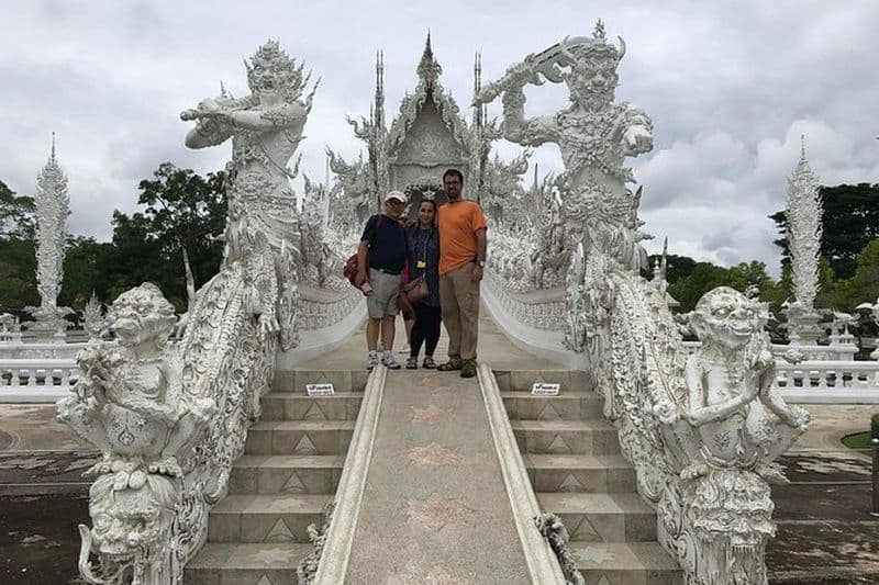 Billet Temples de Chiang Rai (blanc, bleu) et visite privée d'une journée à Doi Suthep