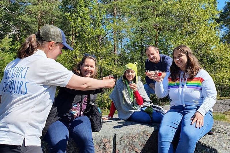 Expérience privée de la ville et de la forêt de TukTuk à Helsinki