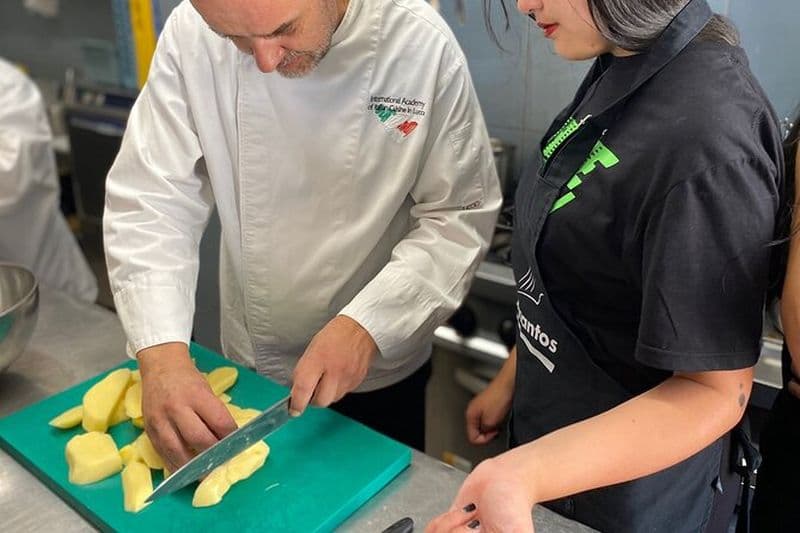 Cours de cuisine et dîner privé avec le chef cuisinier à Kalamata Messénie, Grèce !