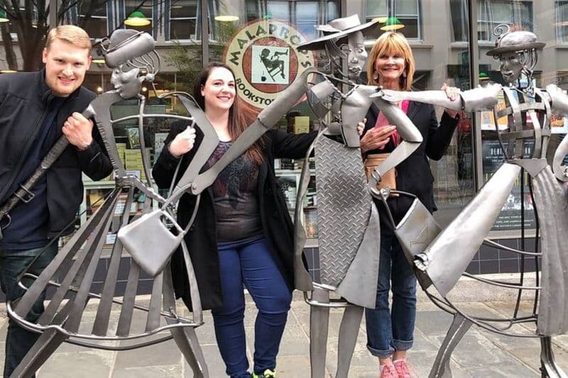 Explorez Toronto avec une chasse au trésor par Operation City Quest