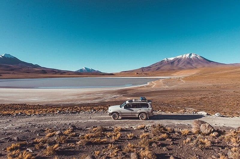 Visite privée du Salar de Uyuni de La Paz à Atacama Chili en avion