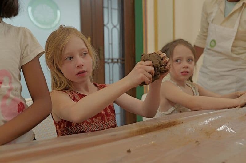 Expérience de poterie sur roues au Studio Berõ