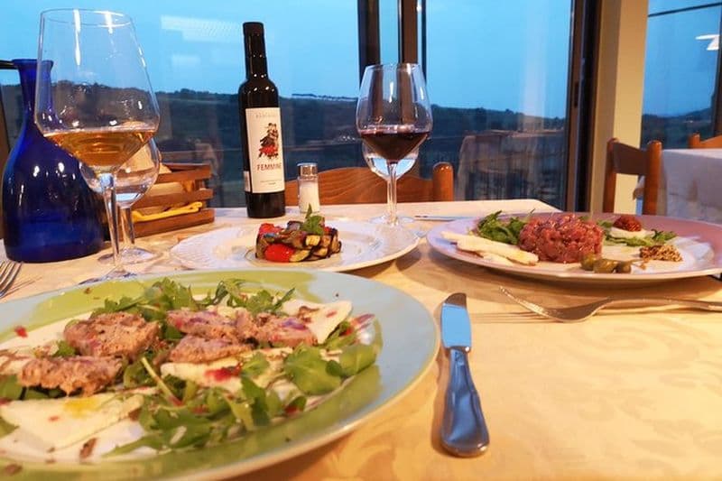 Orvieto en soirée: visite en petit groupe en vélo électrique avec dîner