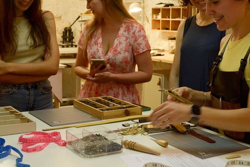 Atelier de maroquinerie : créez et concevez votre ceinture