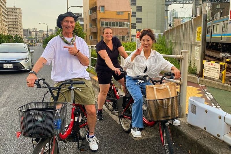 Visite nocturne de Tokyo en vélo électrique avec Tokyo Tower et Dolphin Show