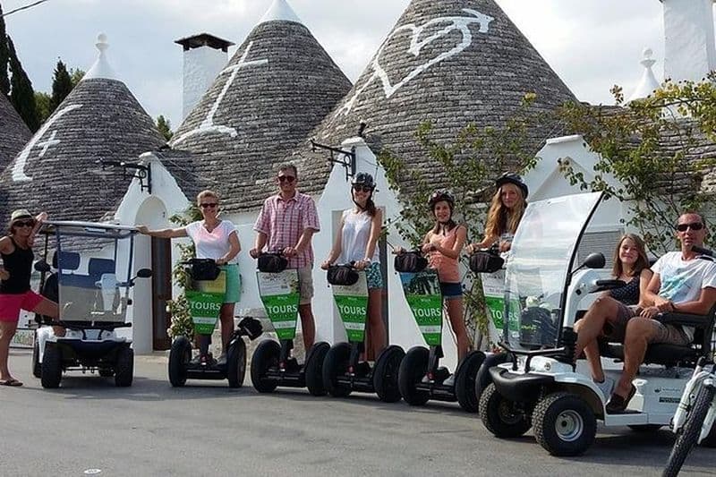 Visite guidée d'Alberobello en Segway et en voiturette de mini-golf