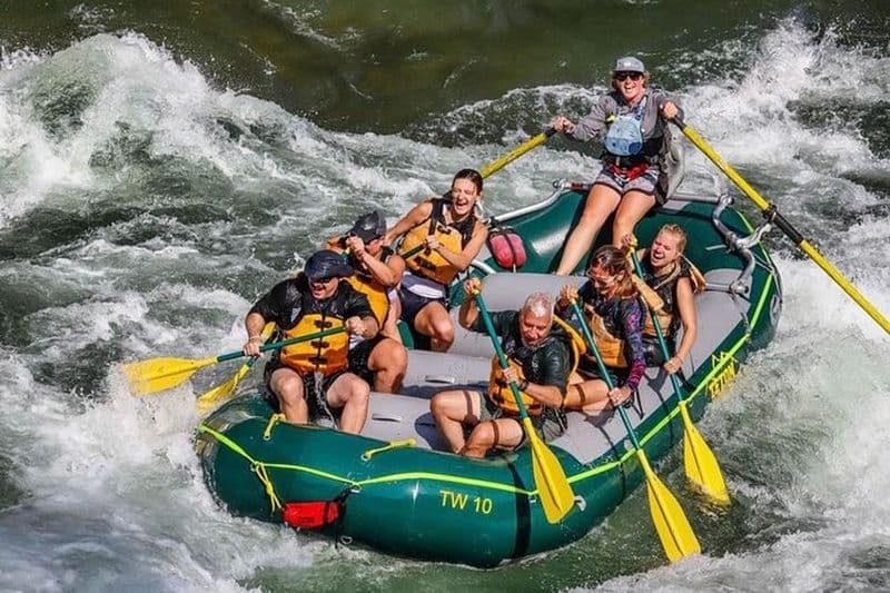 Activité de Jackson Hole en petit bateau Slam Whitewater Adventure
