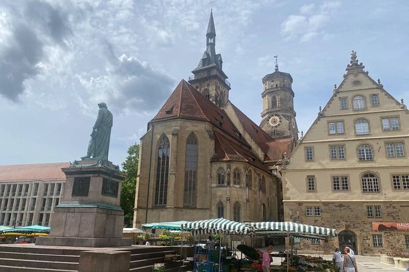 Évadez-vous de la ville Stuttgart City Walk avec des puzzles