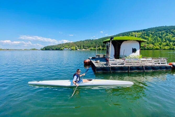 Aventure en kayak et Сanoe dans le lac Pancharevo